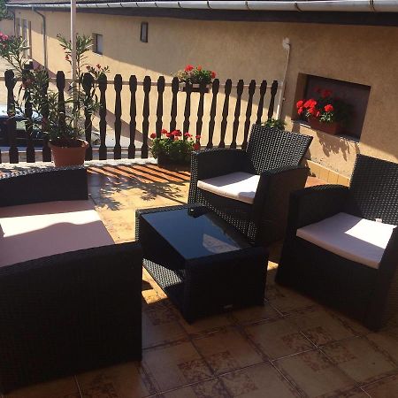 Teke Panzió Bed & Breakfast Kormend Bagian luar foto
